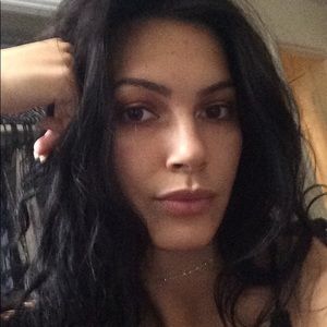 Meet your Posher, Kendra